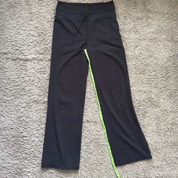 Vuori Daily Wide Leg Leggings - Picture 2 of 4
